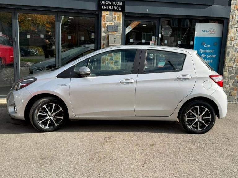 2018 Toyota Yaris 1.5 VVT-h Icon Tech Hatchback 5dr Petrol Hybrid E-CVT Euro 6 (s/s) (100 ps) Hat...