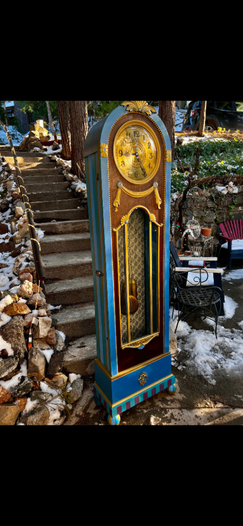 Old clock maybe need 2 to carry