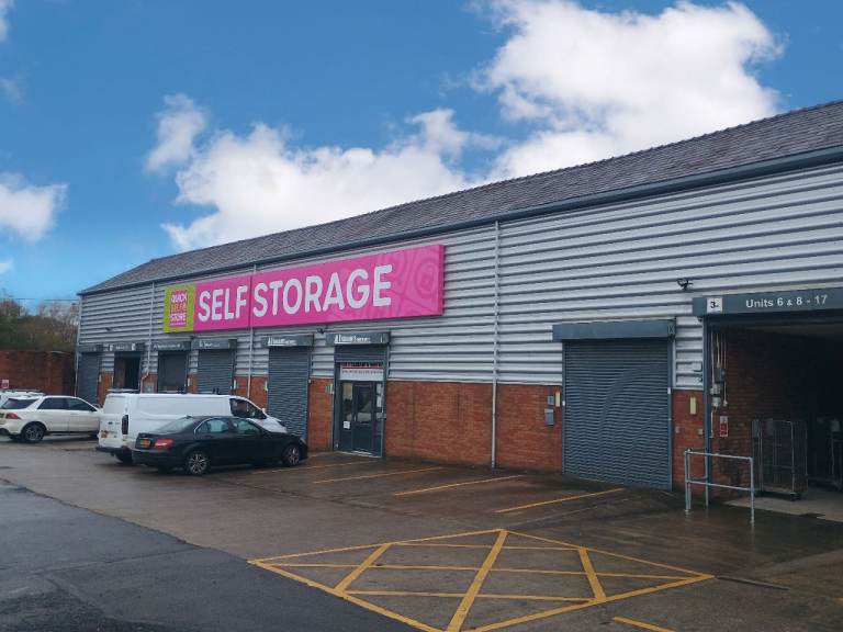 Rage of Storage Unit To Rent in Wigan 