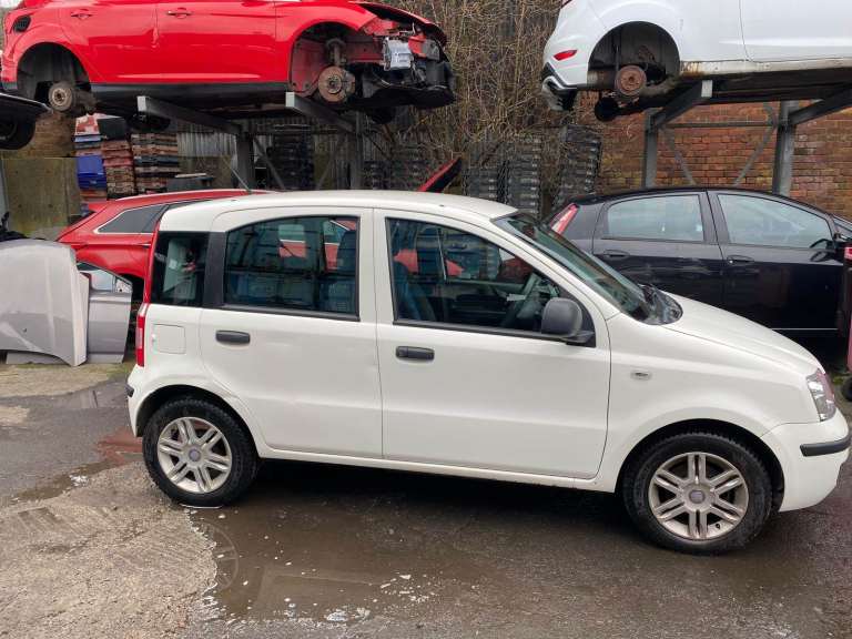 BREAKING - 2011 FIAT PANDA - ALL PARTS AVAILABLE
