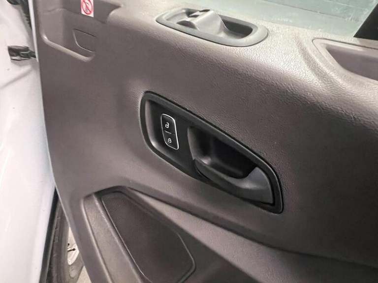 2023 Ford Transit 2.0 EcoBlue 130ps H2 Leader Double Cab Van PANEL VAN DIESEL Manual