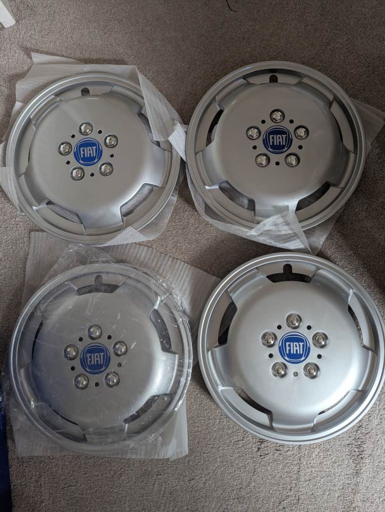 Set of 4 Fiat 16 inch Wheel Covers 