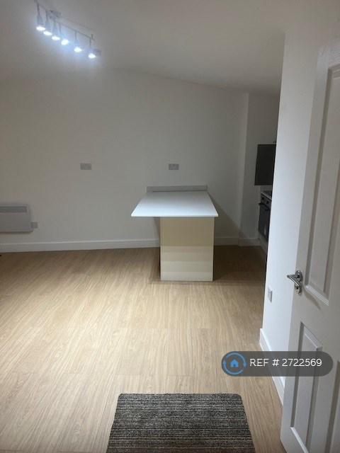 2 bedroom house in St Lawrence Street, London, E14 (2 bed) (#2722569)