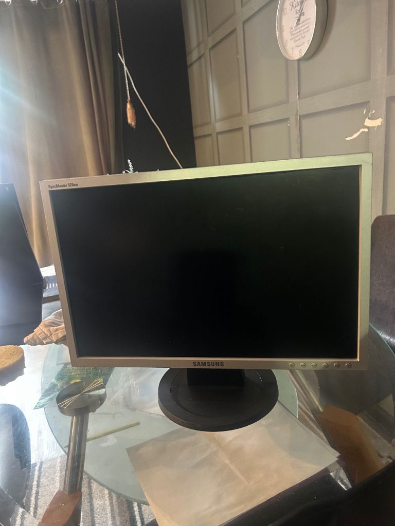 Samsung SyncMaster 920NW 19-inch Monitor