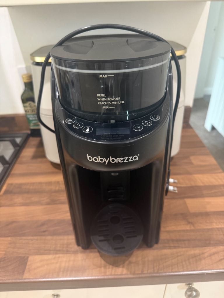 Baby Brezza Formula Pro Advanced Formula Dispenser – Black, Good Condition