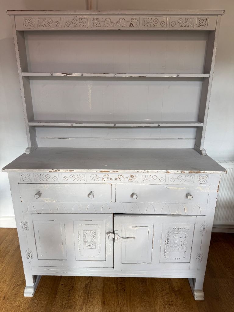 Welsh dresser