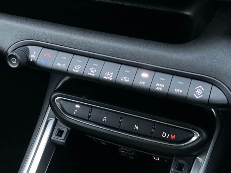 2025 Jeep Avenger 1.2 e-Hybrid Summit 5dr DCT Hatchback PETROL Automatic