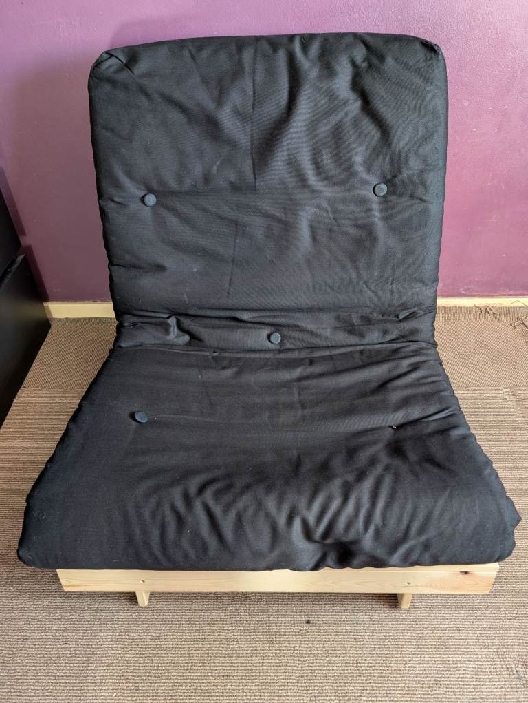 Kyoto Mito Single Futon with Black Mattress – Light Wood Frame