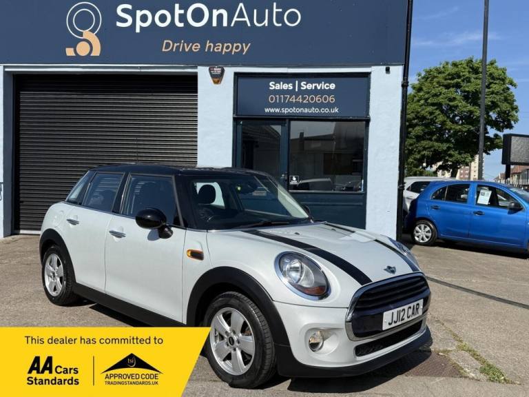 2017 MINI Hatch 1.5 Cooper Auto Euro 6 (s/s) 5dr Hatchback Petrol Automatic