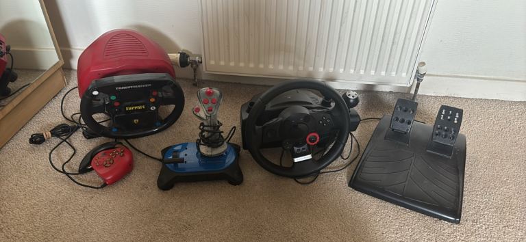 Steering wheel and joystick 