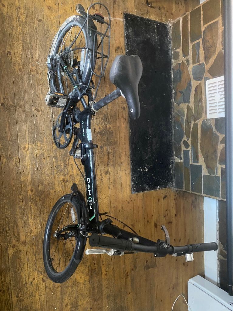Dahon Vitesse D8 Folding Bike – Good Condition