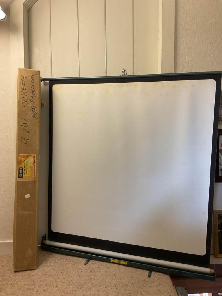 Projector Screen