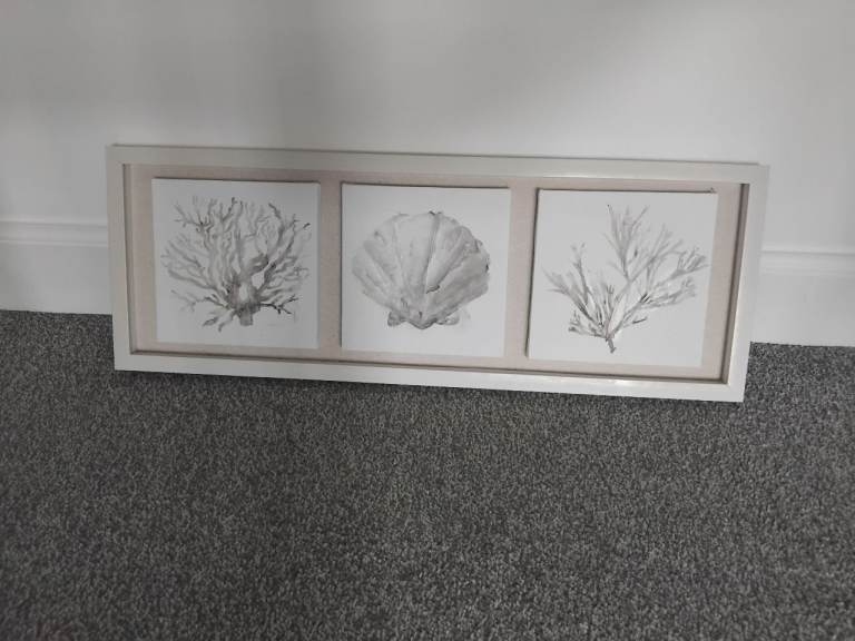 Bathroom picture frame and art