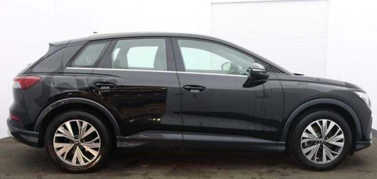 2024 Audi Q4 e-tron Q4  Sport 45 e-tron  210,00 kW SUV ELECTRIC Automatic