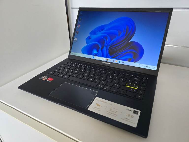 Asus Vivobook D413 14inch laptop Ryzen 7, 500GB SSD