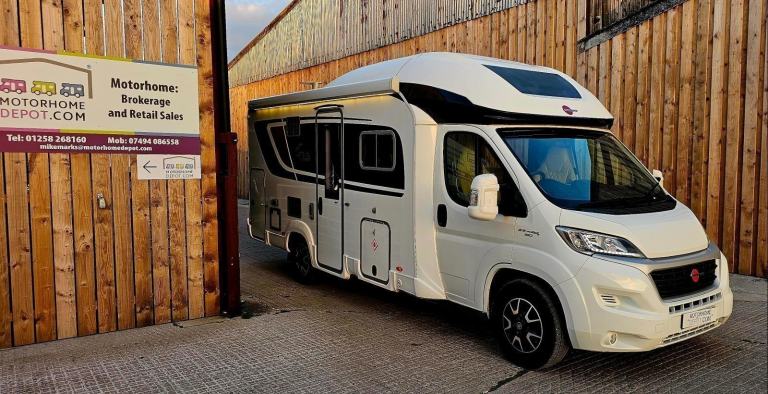 Burstner iXeo 680G motorhome 2017 4 berth/belts 6.99m 3650kgs