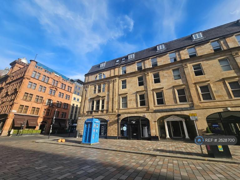 3 bedroom flat in Wilson Street, Glasgow, G1 (3 bed) (#2628700)