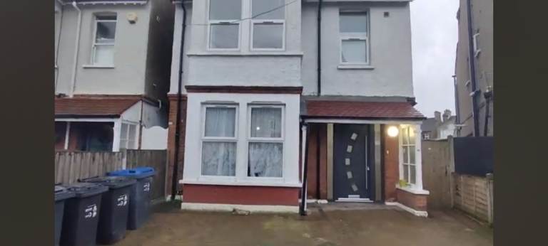  8 Bed Detached House for HMO or Ofsted etc with driveway and massive garden 