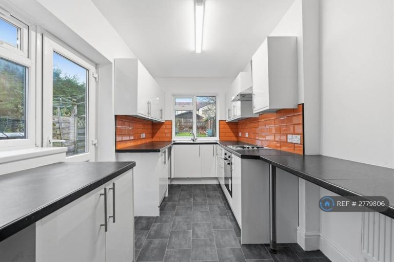 3 bedroom house in Eadie Street, Nuneaton, CV10 (3 bed) (#2779806)