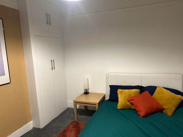 Room available nightly basis or longer