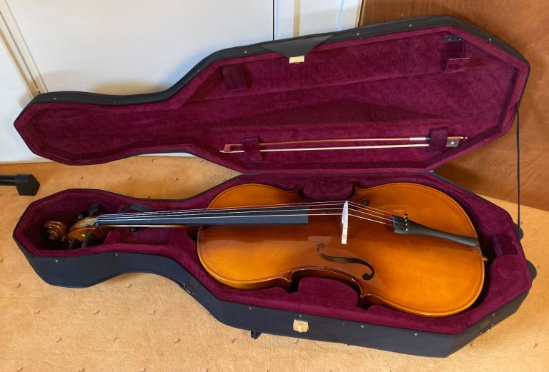 Full sized Cello (4/4) and hard case
