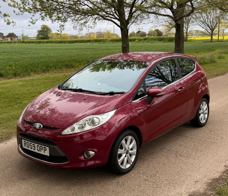 2009 FORD FIESTA 