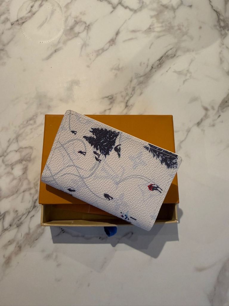 White wallet 