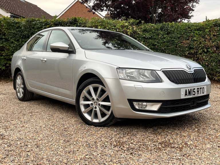 2015 Skoda Octavia 2.0 TDI Elegance Hatchback Diesel Automatic