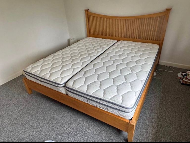 Willis and Gambier solid oak bedroom furniture set excellent condition Free Easter delivery 