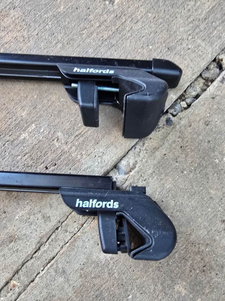 Halfords Raised roof bars