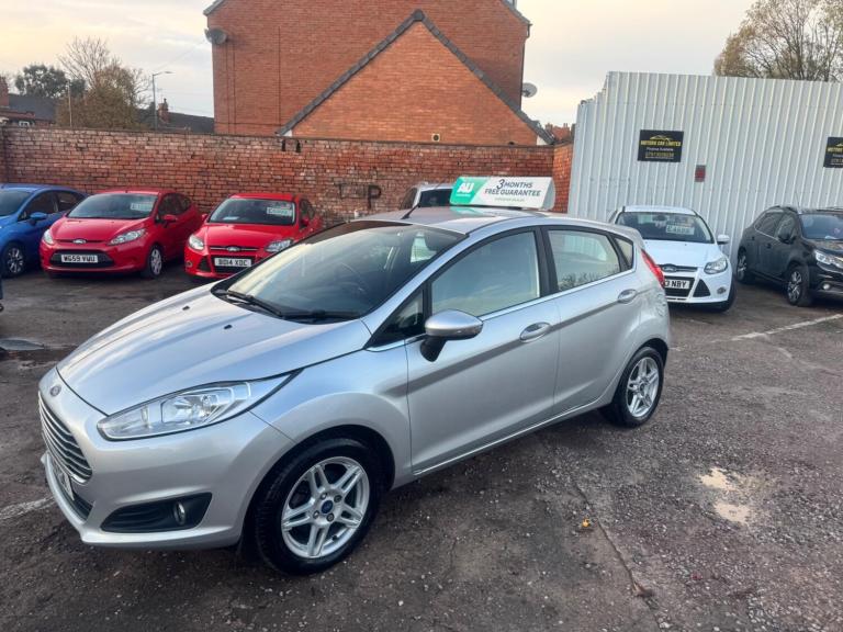 2014 Ford Fiesta 1.6 Zetec 5dr Powershift HATCHBACK PETROL Automatic