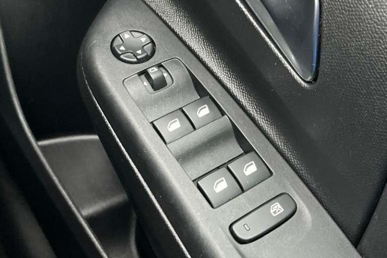 2023 Vauxhall Corsa 1.2 Design 5dr Manual HATCHBACK Petrol Manual