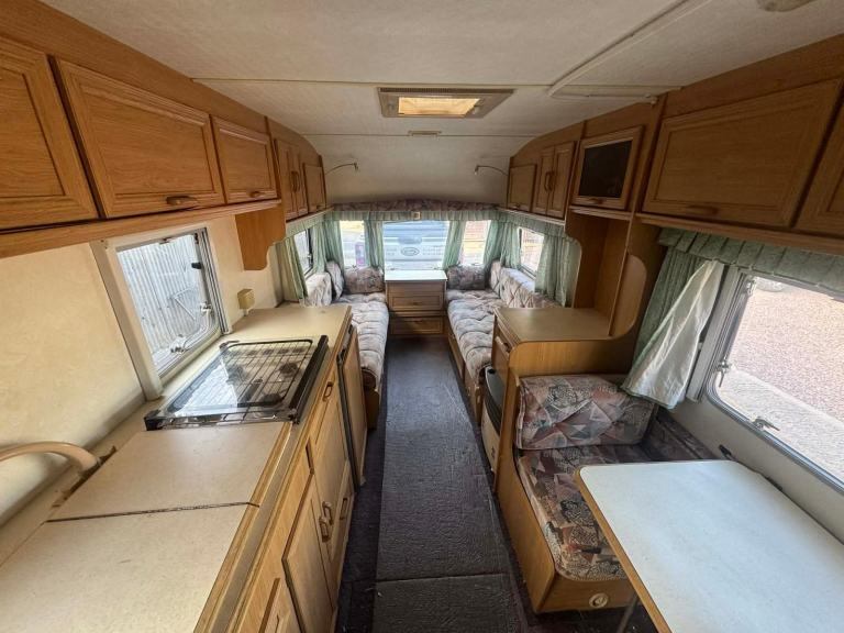 1996 Avondale 4 Berth END BATHROOM Caravan - STOCK H064