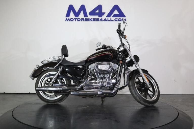 HARLEY DAVIDSON SPORTSTER 883 SUPERLOW 2011