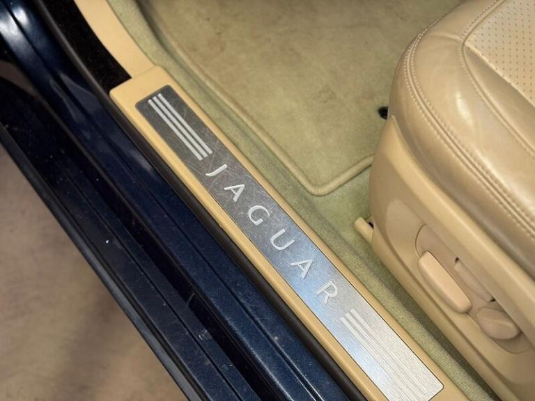 2010 Jaguar XF 3.0d V6 Premium Luxury 4dr Auto SALOON DIESEL Automatic