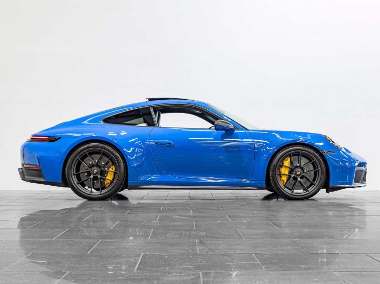 2024 Porsche 911 GTS t-Hybrid 2dr PDK COUPE PETROL/ELECTRIC Automatic