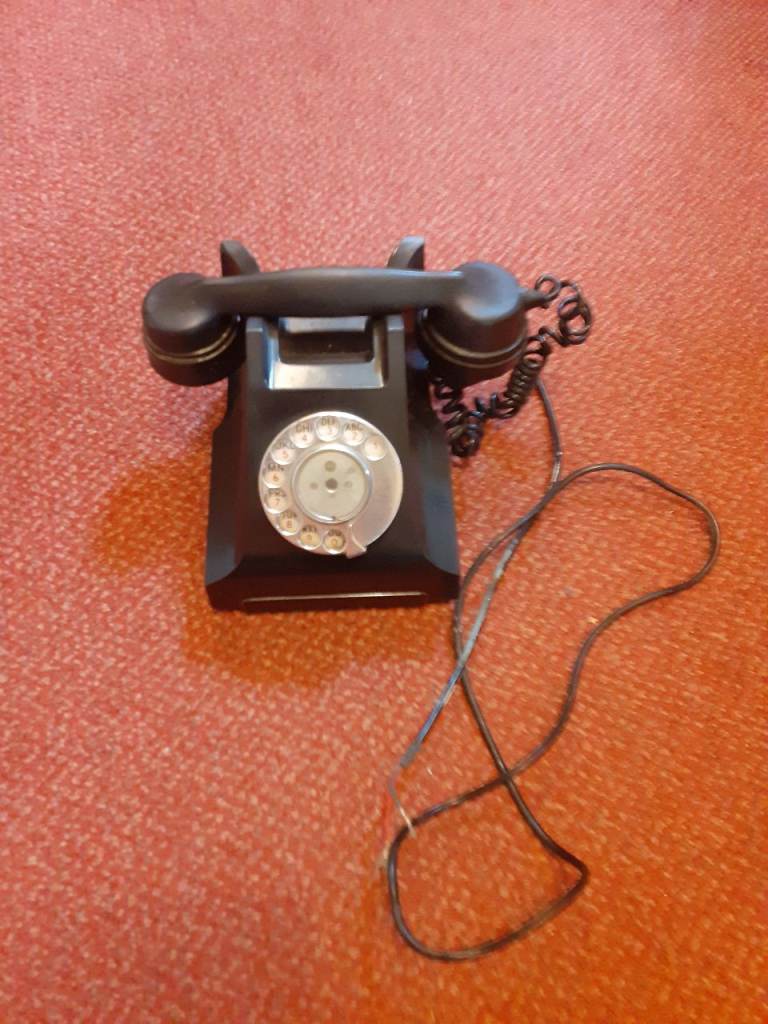 Vintage black Bakelite 332 rotary telephone