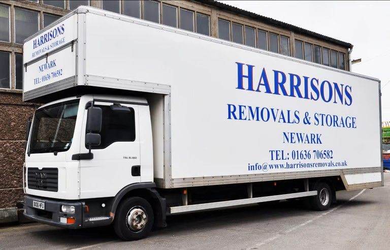 Professional House Removals Service- Home Moves - Removal Van In Newark🚛