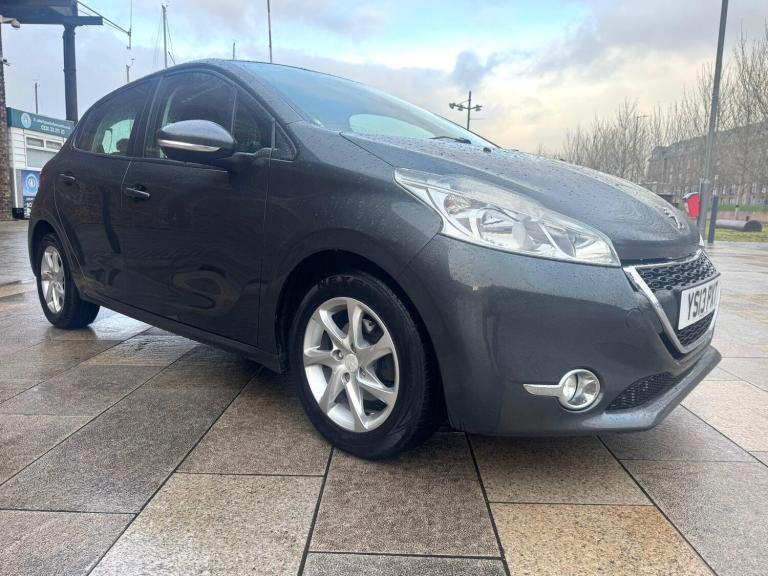 2013 Peugeot 208 1.2 VTi Active 5dr HATCHBACK PETROL Manual