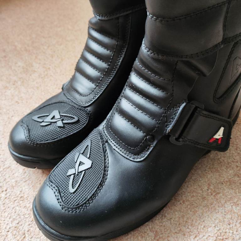 Akito Miami Motorcycle Boots UK 9 EU 43 Mens Black Leather Hook Loop Tufman