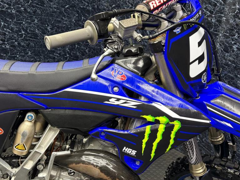 Yamaha YZ 125 2023 ( MX / MOTOCROSS / ENDURO ) @ AJ TRADING