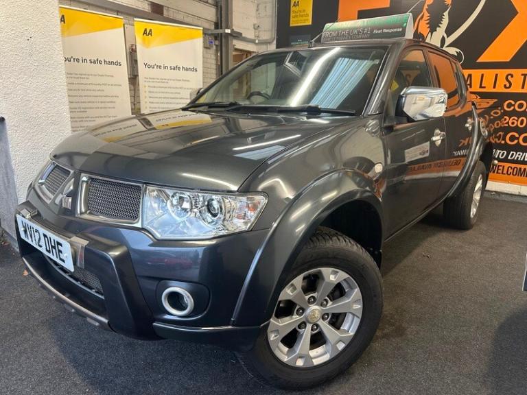 Mitsubishi L200 DI-D 4X4 BARBARIAN LB DCB