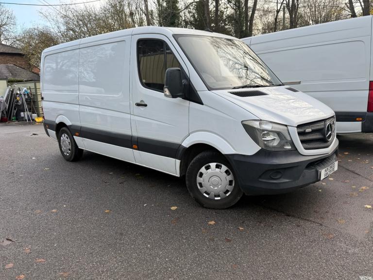 2018 MERCEDES SPRINTER 2.1L DIESEL WHITE MANUAL MWB LOW ROOF PANEL VAN - 194K