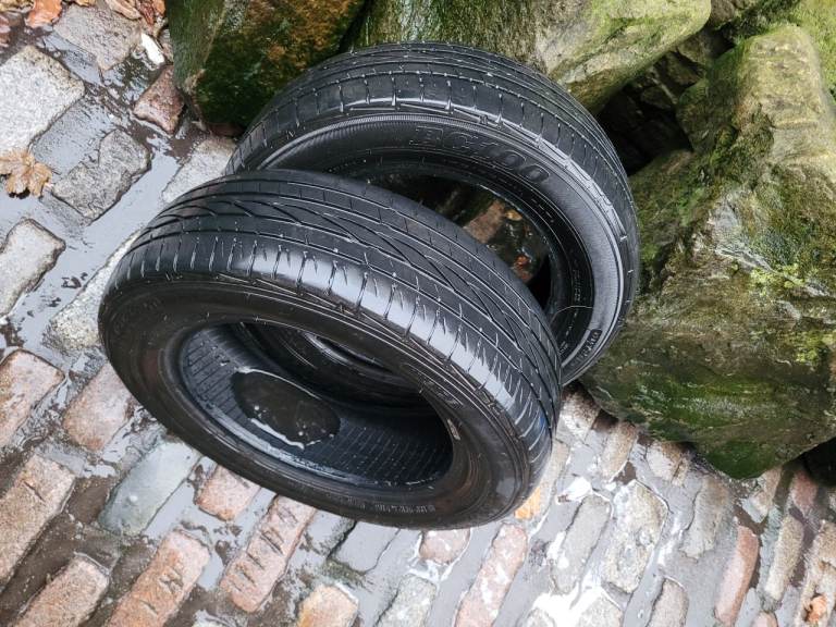 2x 175 65 14 matching tyres with good tread 