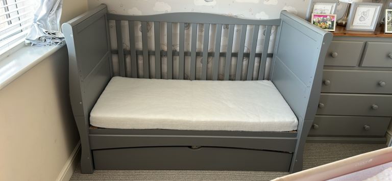 * COLLECTION OR LOCAL DROP OFF ONLY* Grey Cot Bed with Mattress and Storage Drawer – Good Condition