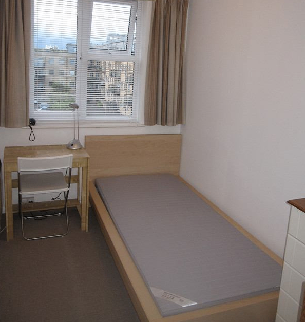 Spacious & Cosy Single Room For Rent AT TW13 5EH