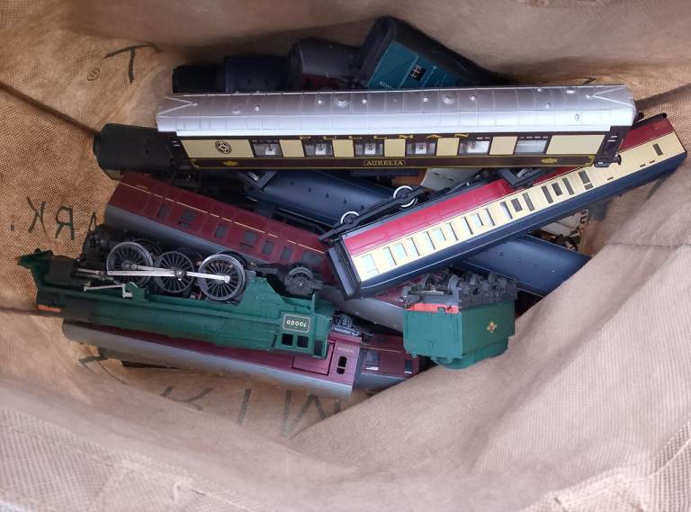 Hornby coaches collection in Pullman coache