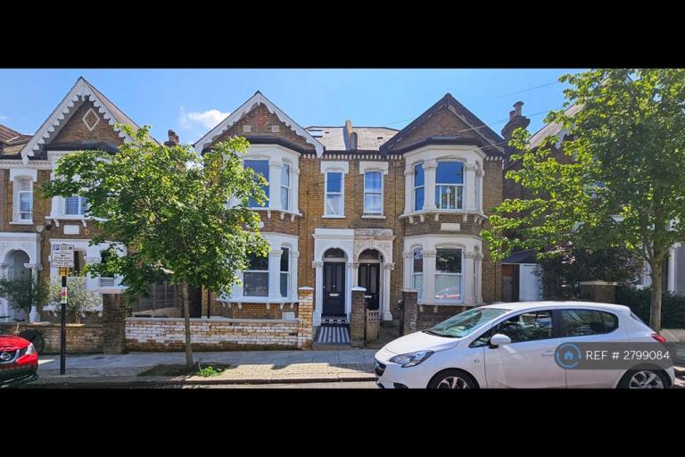 1 bedroom in Honeywell Road, London, SW11 (#2799084)