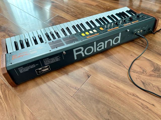 Roland EP-09 61-Key Electronic Piano 1974 - 1978, with pedal and