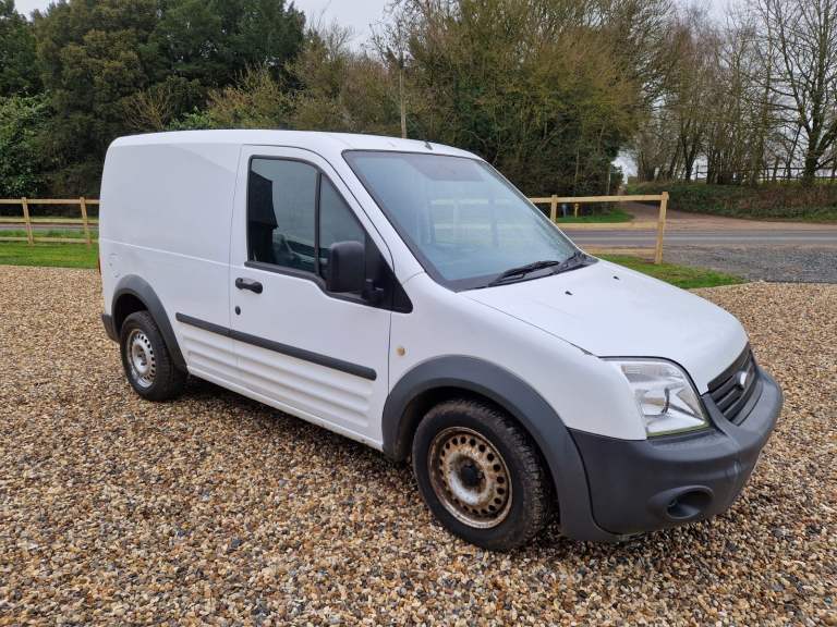 Ford Connect 1.8 diesel, side door, long mot, very clean.